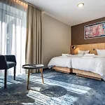 Marton Hotel
