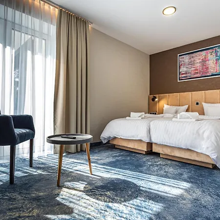 Marton Hotel
